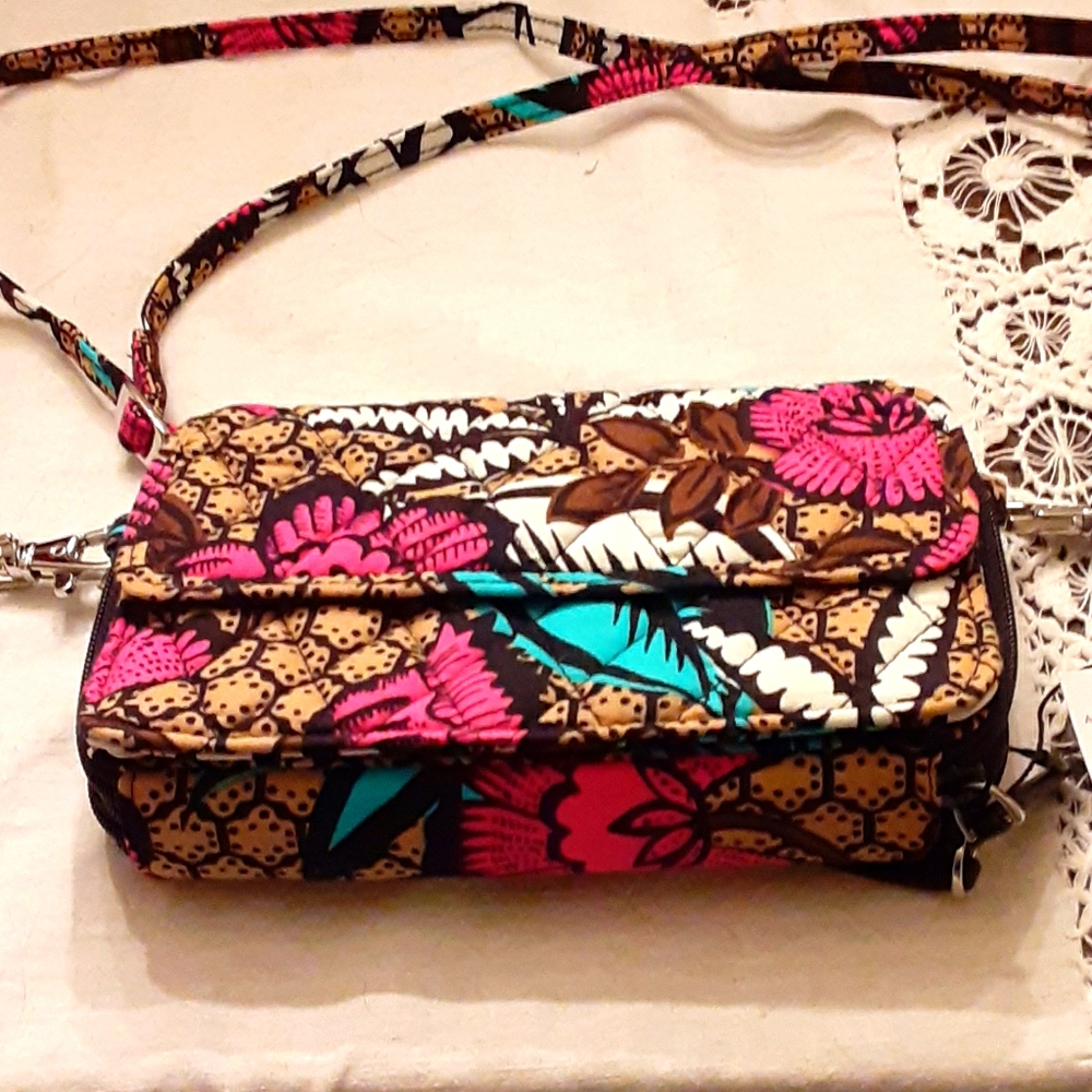 Vera Bradley flower crossbody for iPhone 6